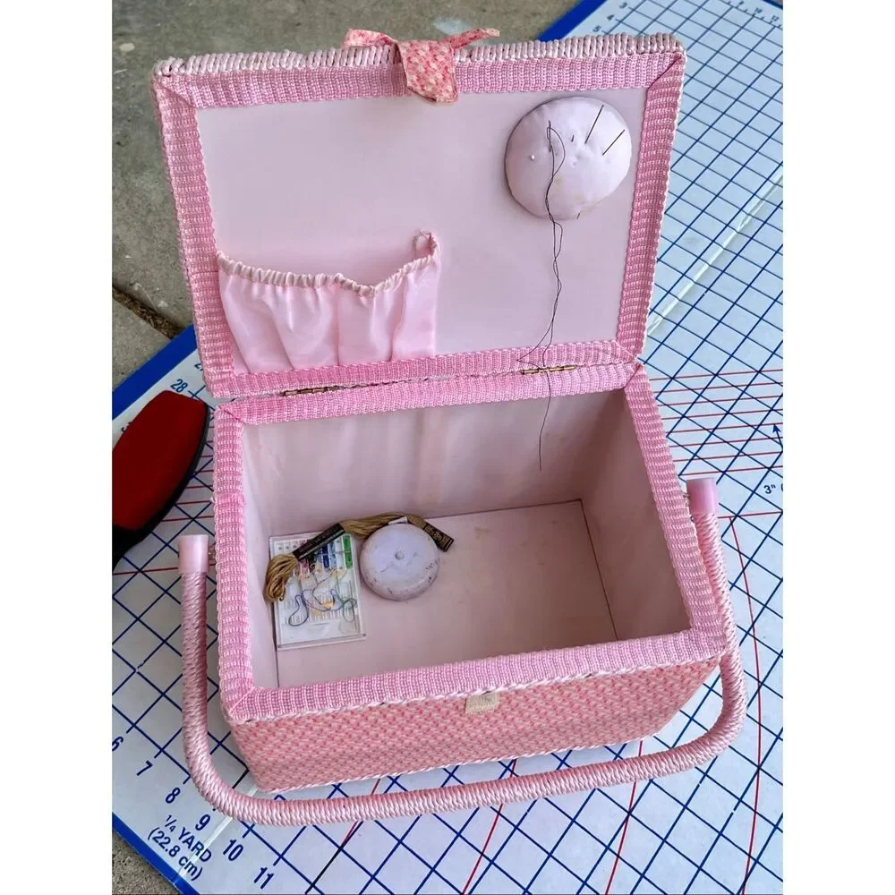 $$ VTG Pink Floral Sewing Basket Box Filled Sewing Kit Wood Base Cottagecore
